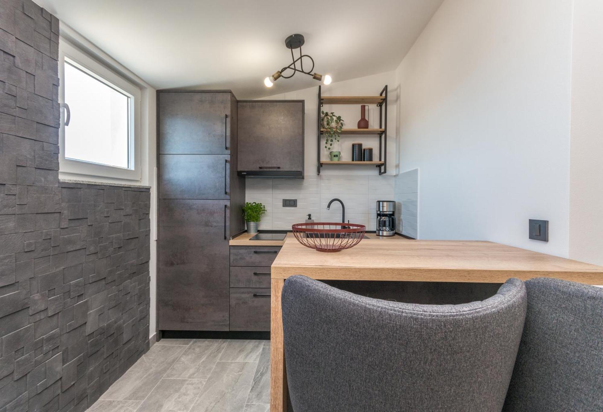 Marilu Luxury Apartments Drage Room photo